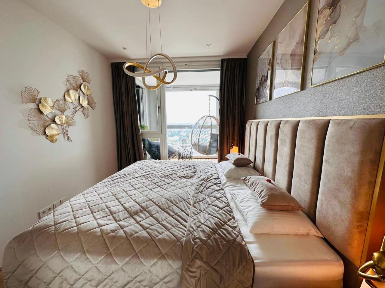 Appartement High-end Close To Metro And Uno-city With E-parking
